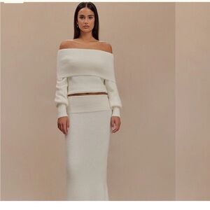 Meshki The Charlotte Knit Set Cream Sweater

Description
Sophisticated comfort.